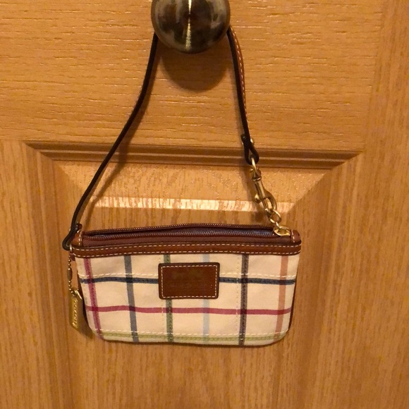 Small Coach wristlet barely used! - Picture 3 of 3